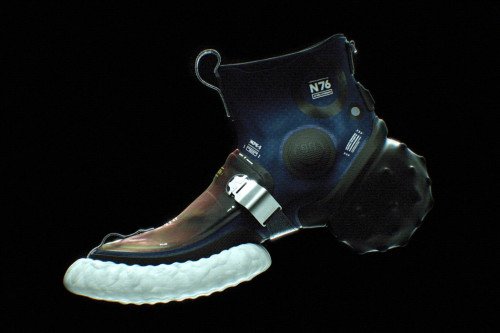 Футуристическая обувь для «космической эры» демонстрирует инновационную подошву