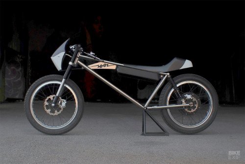 Ультра-минималистичный Zooz Concept 1 - это электронный мотоцикл, который не похож ни на что, что мы видели раньше.